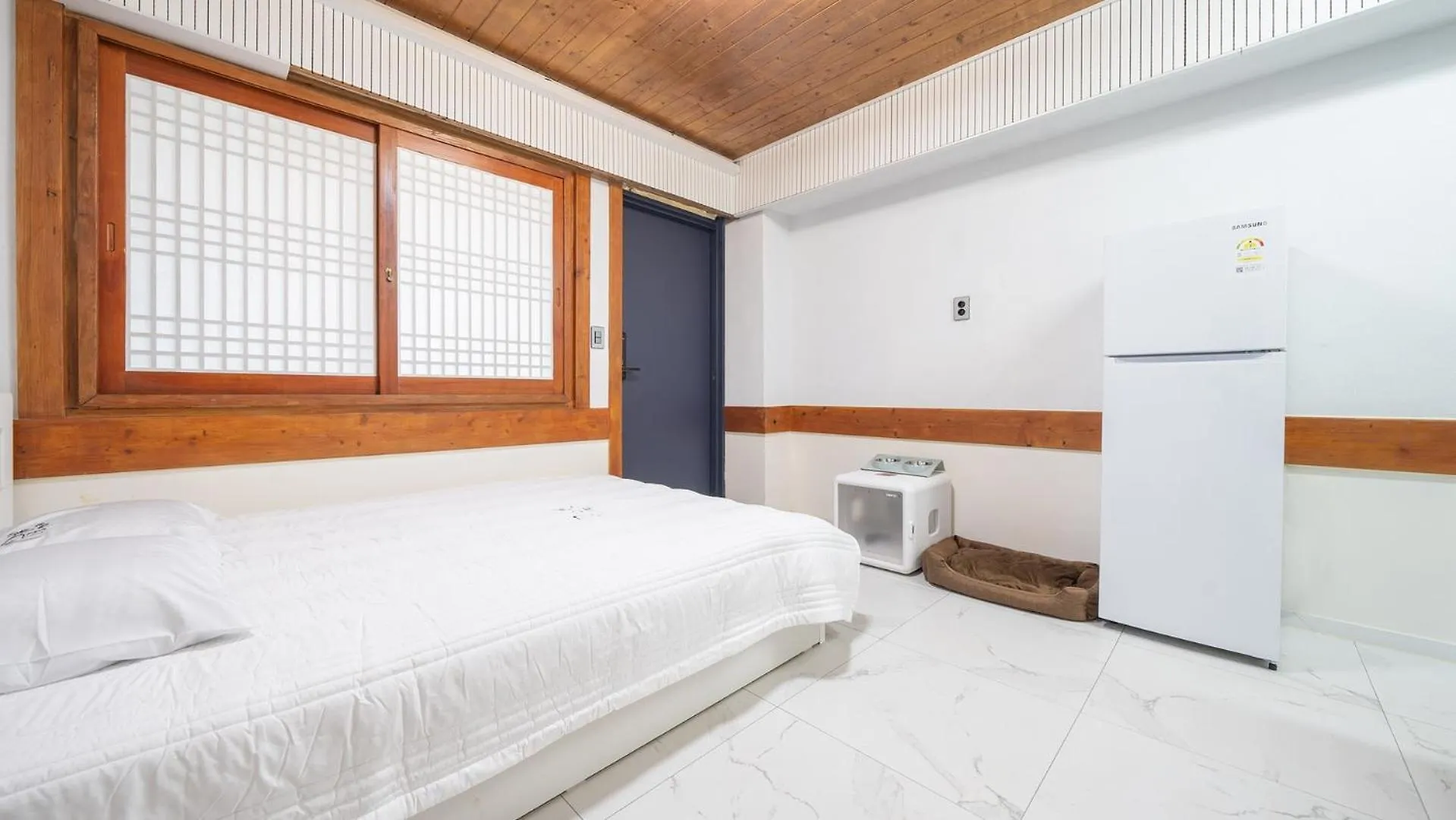 Seonjaedo Gaekkul House Pet Pension Incheon South Korea
